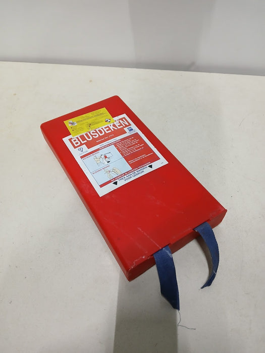 Blusdeken in cassette, rood, 1,75 x 1,75 meter