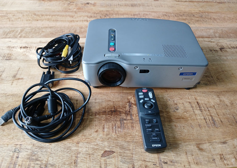 Epson Powerlite 70C beamer, B x D x H 27 x 18 x 7 cm