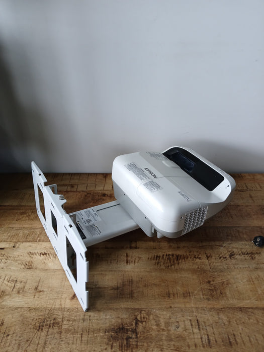 Epson EB-580 beamer, grijs / wit, incl. wandbevestiging