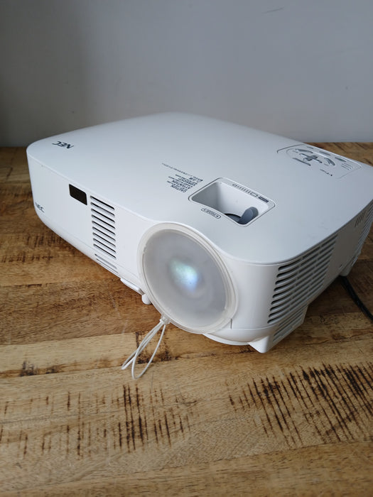 NEC VT580 beamer, wit, B x D x H 31 x 25,5 x 10,5 cm
