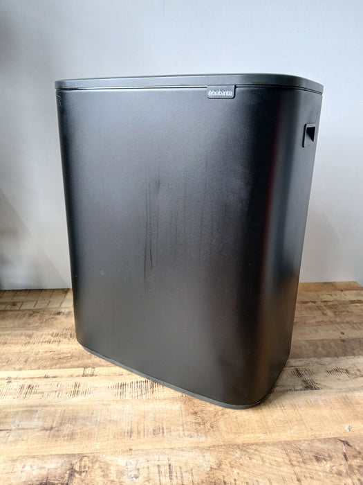 Brabantia Bo Touch, mat zwart, H x B x D 65,6 x 54 x 31,2 cm
