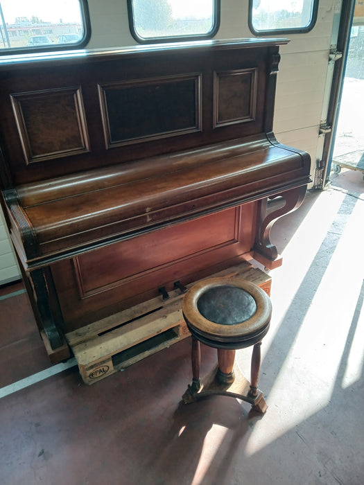 Hillgärtner piano + krukje, B x D x H 145 x 60 x 130 cm