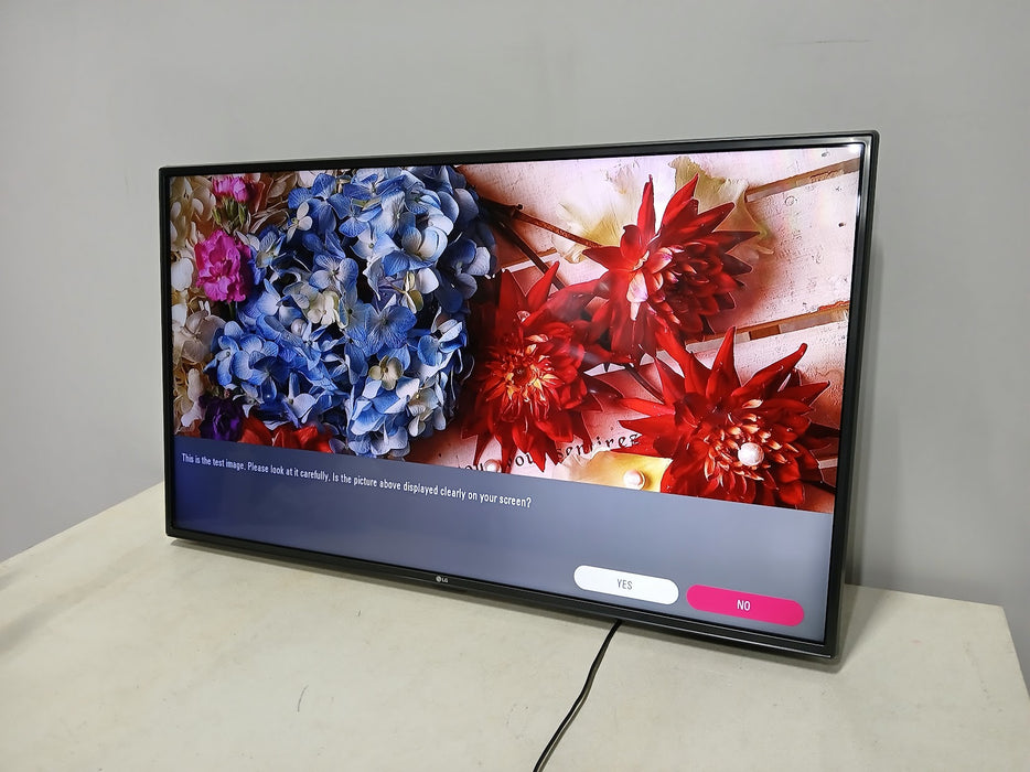 LG 43LW340C zwart, 43 inch, zonder voet, wel afstandsbediening