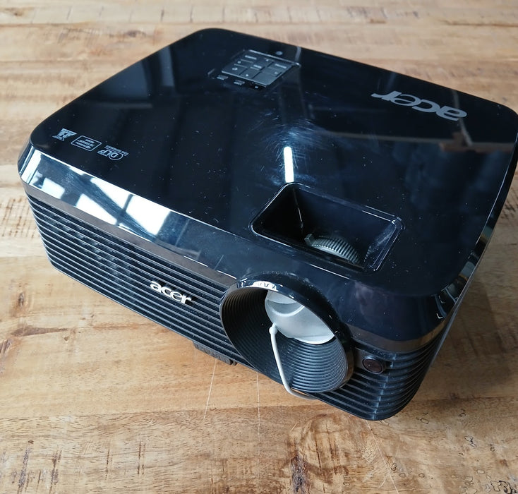 Acer X1130P beamer, zwart, 26,8 x 19,2 x 8,4 cm