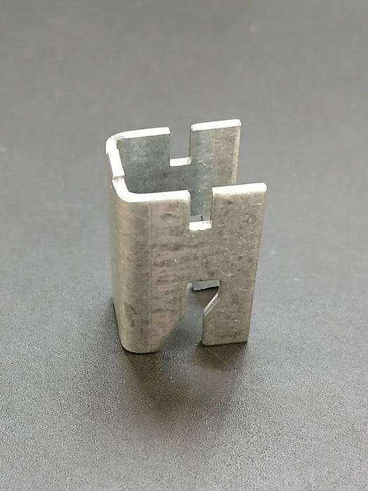 Legbordhaakje voor kast, staal, 21 x 14 mm