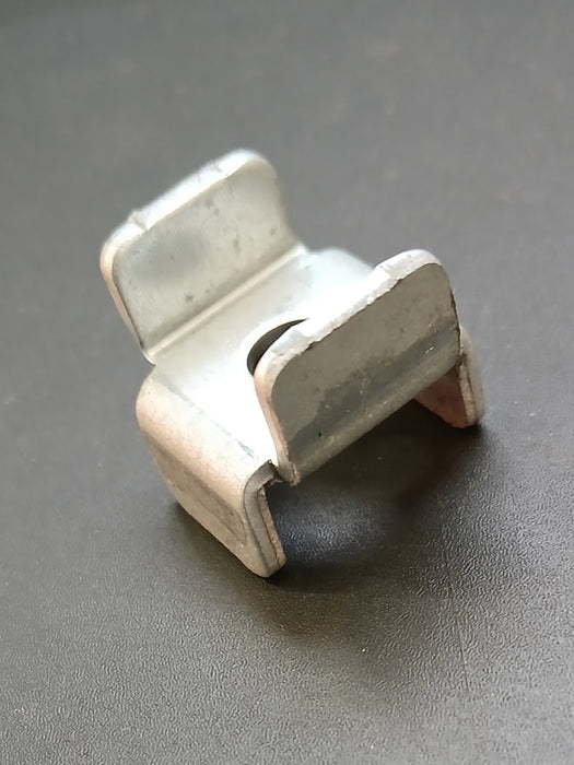 Legbordhaakje voor roldeurkast, staal, 20 x 20 x 19 mm