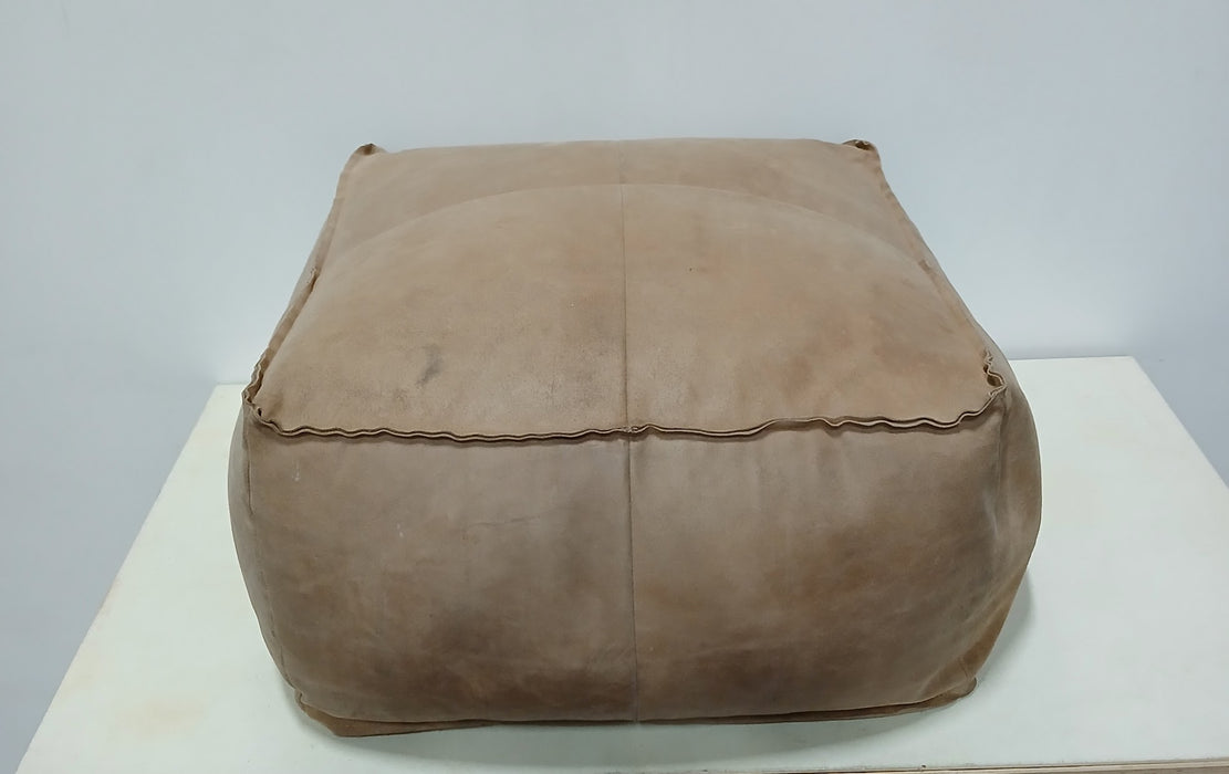 Poef / hocker, cognac eco-leder, 70 x 70 x 40 cm