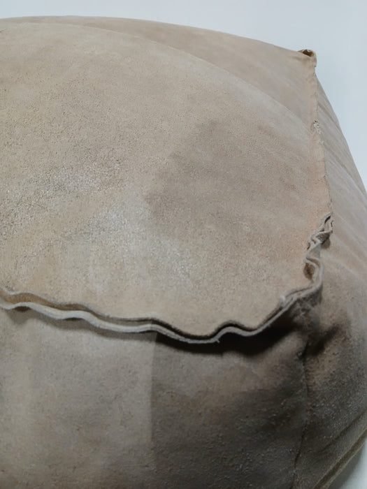 Poef / hocker, cognac eco-leder, 70 x 70 x 40 cm