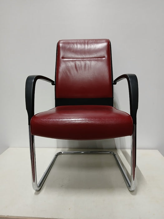 Kusch & Co luxe vergaderstoel, rood leder, sledeframe