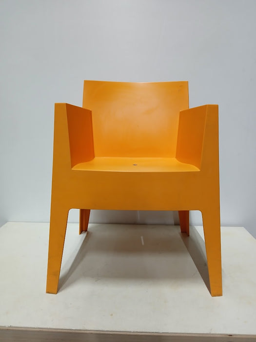 Driade bij Starck tuinstoel, oranje