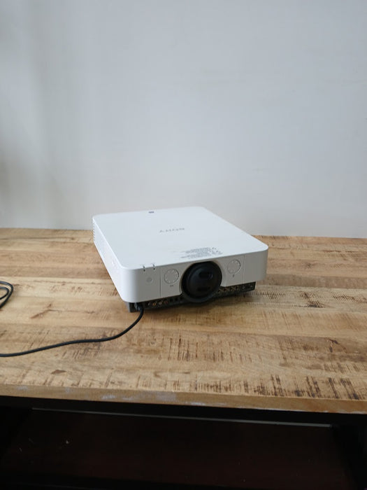 Sony VPL-FX30 beamer, wit