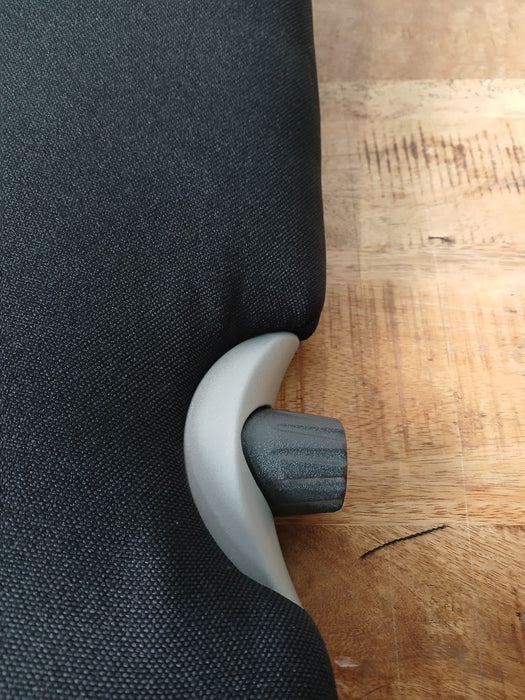 Comforto 77 rug, opnieuw gestoffeerd, zwart