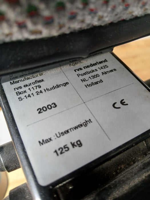 RVS Euroflex trippelstoel, grijze stof, zithoogte = 45/58 cm.
