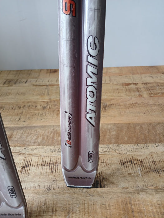 Atomic BCARV X 9,29 skiset, zilver, 198 cm lang.