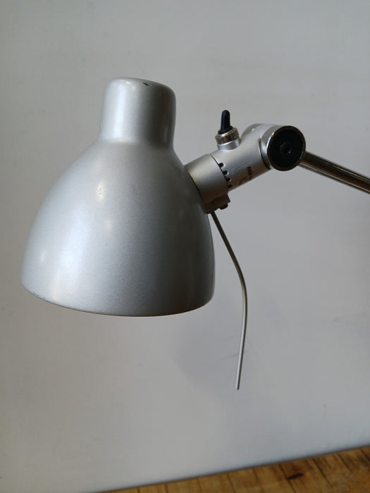 IKEA Antifoni, Zilverkleur / chroom (lampje vervangen)