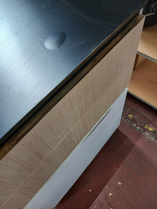 Douwe Egberts onderkast, verrijdbaar B x D x H 90 x 68 x 90 / 190 cm