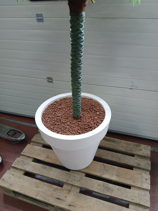 Kunststof palm in witte kunststof pot, totale hoogte 230 cm