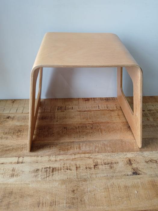 IKEA Benjamin, design krukje, hout, B x D x H 39 x 31 x 45 cm