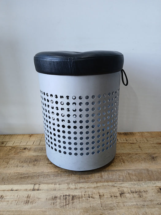 Verrijdbare hocker, zwarte zitting/metaal, diaxH. 42 x 51 cm
