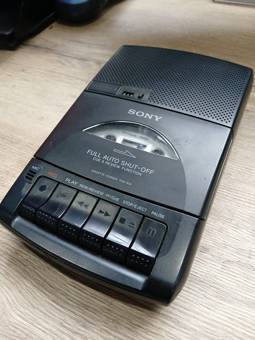 Sony TCM-939 cassetterecorder, zwart