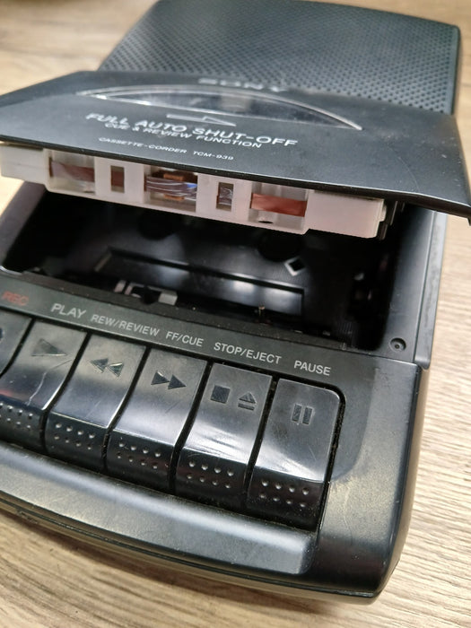 Sony TCM-939 cassetterecorder, zwart