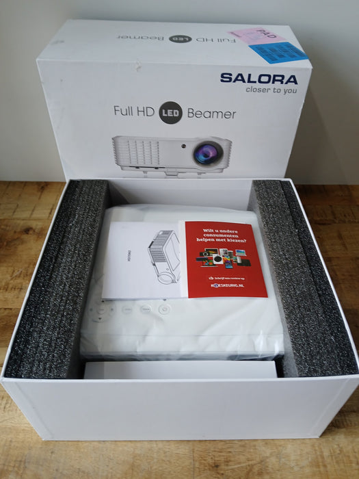 Salora 600BFH3800 beamer, wit, nieuw in de verpakking!!!!