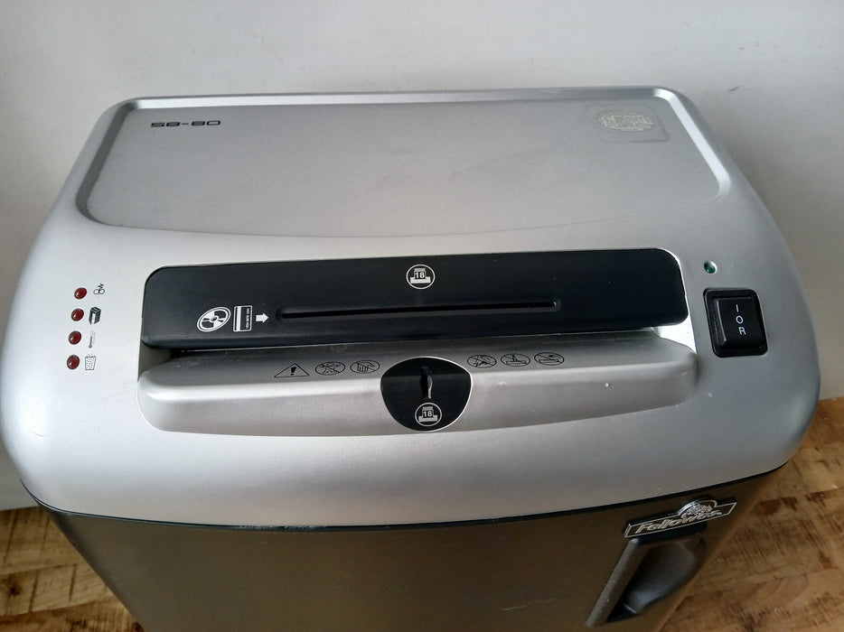 Fellowes S8-80 papiervernietiger, zwart