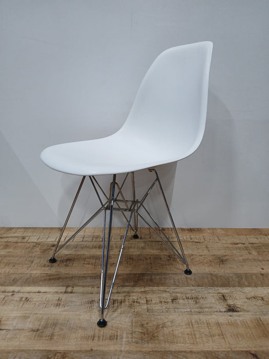 Vitra Eames 201 design kantinestoel, wit, ZH 45 / ZD 40 cm