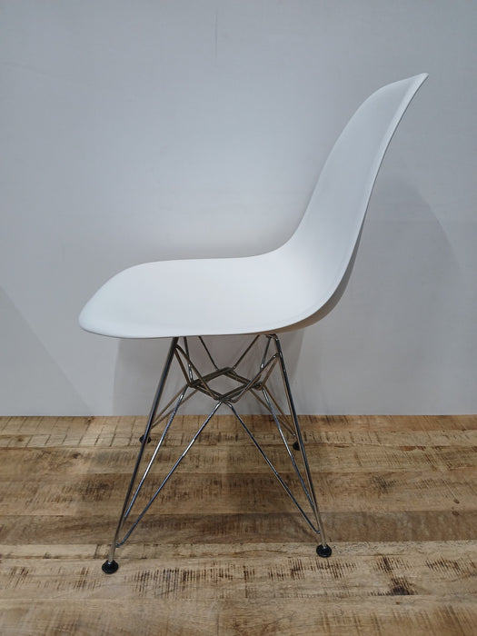 Vitra Eames 201 design kantinestoel, wit, ZH 45 / ZD 40 cm