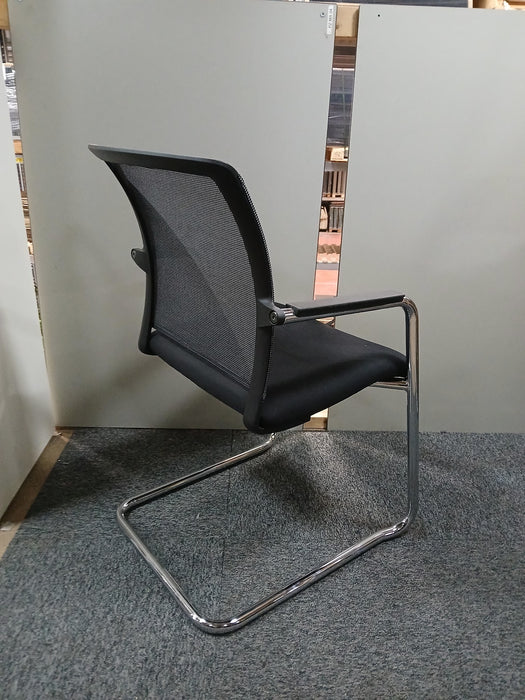 Nowystyl Scudo vergaderstoel, zwart showroommodel, zitd 43, zith 45 cm