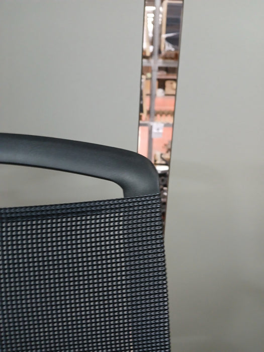 Nowystyl Scudo vergaderstoel, zwart showroommodel, zitd 43, zith 45 cm