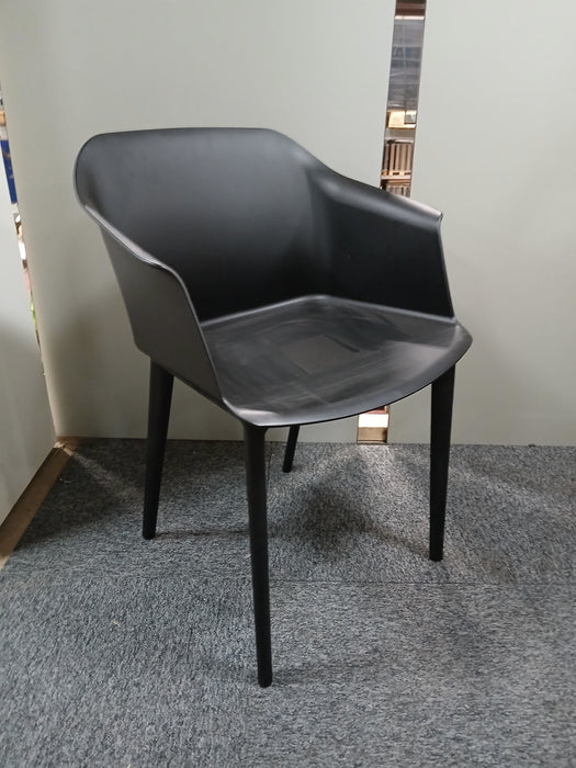 Nowystyl Inta kantinestoel, zwart kunststof, zitd. 44, zith. 45 cm