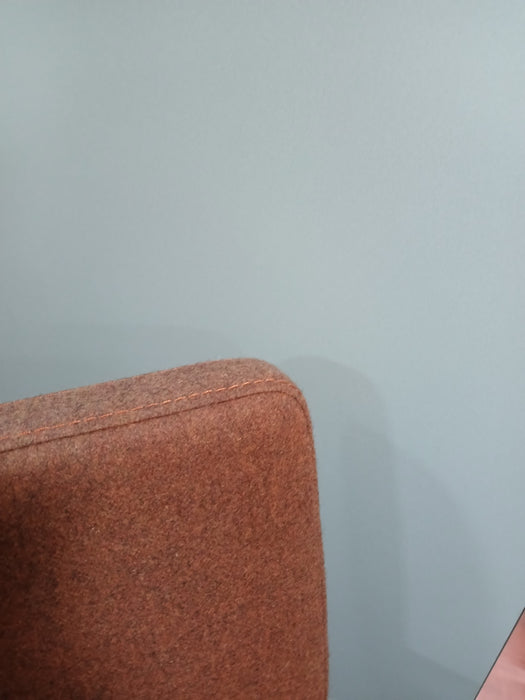Nowystyl fauteuil, grijs leder/bruin, zitd. 45, zith. 49 cm