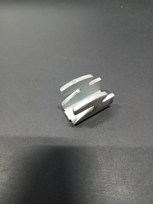 Legbordhaakje voor kast, staal, 22 x 16 x 16 x 10 mm