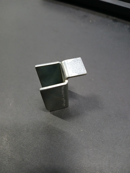 Legbordhaakje voor kast, staal, 17 x 33 x 28 mm