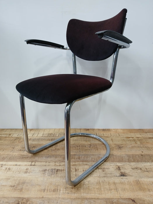 Gispen de Wit stoel, aubergine Manchester stof