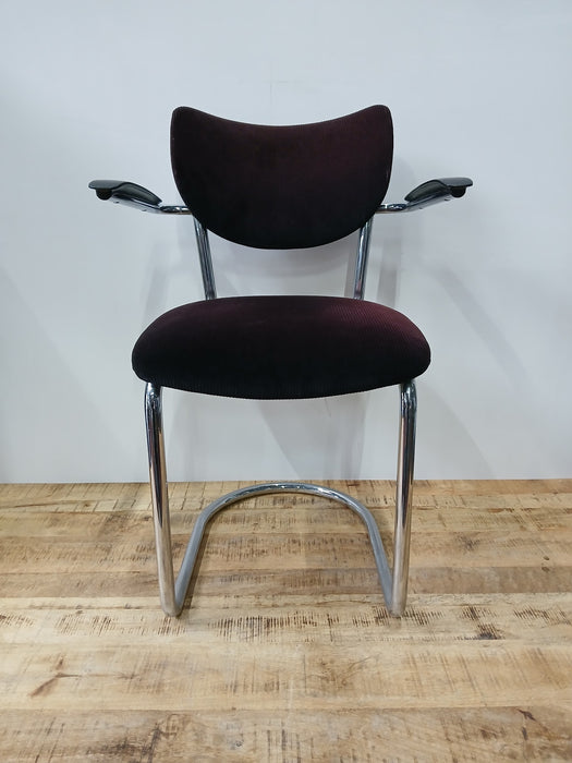 Gispen de Wit stoel, aubergine Manchester stof