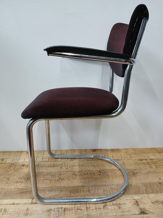 Gispen de Wit stoel, aubergine Manchester stof