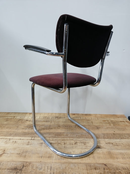 Gispen de Wit stoel, aubergine Manchester stof