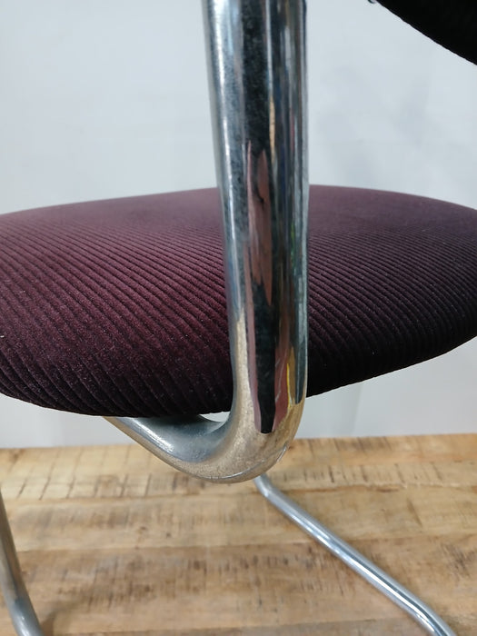 Gispen de Wit stoel, aubergine Manchester stof