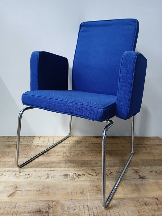 Bulo Pub & Club design fauteuil, kobalt blauw