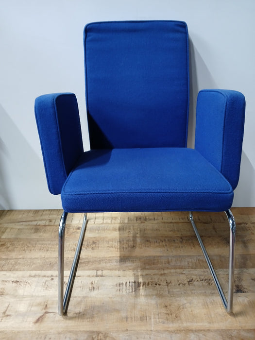 Bulo Pub & Club design fauteuil, kobalt blauw