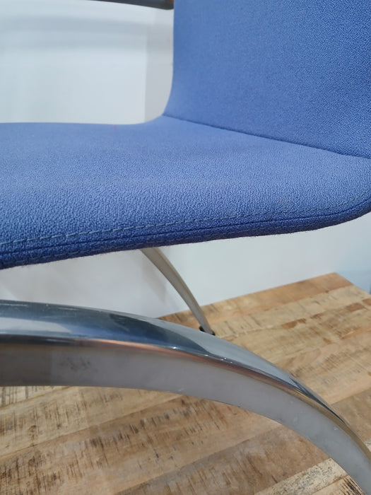 Artifort Zeno vergaderstoel, paars, B x D x H 57 x 51 x 64,5