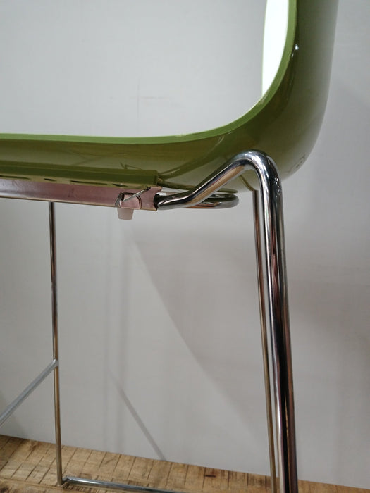 Arper Cativa 46 design barkruk, wit / groen, B x H 46 x 110 cm