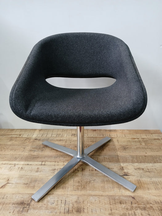 Orangebox Pace draaifauteuil, antraciet stof, 58 x 59 x 68 cm