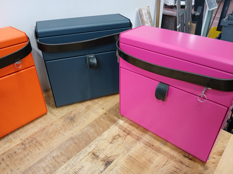 Nowystyl, set ( 8 stuks ) design dropboxen, staal, div. kleuren, 37x15x37 cm