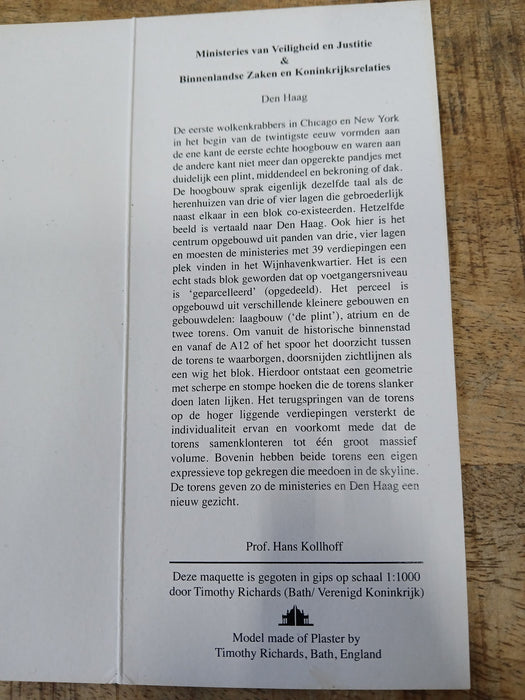 Gipsmodel / Maquette van Ministeries, gegoten gips, 8 x 7 x 14 cm