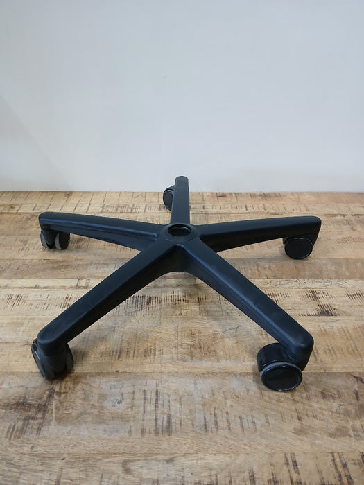 Voetkruis met AWP65 wieltjes Ahrend, zwart