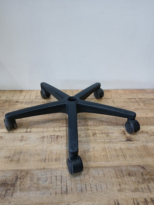 Voetkruis met AWP65 wieltjes Ahrend, zwart