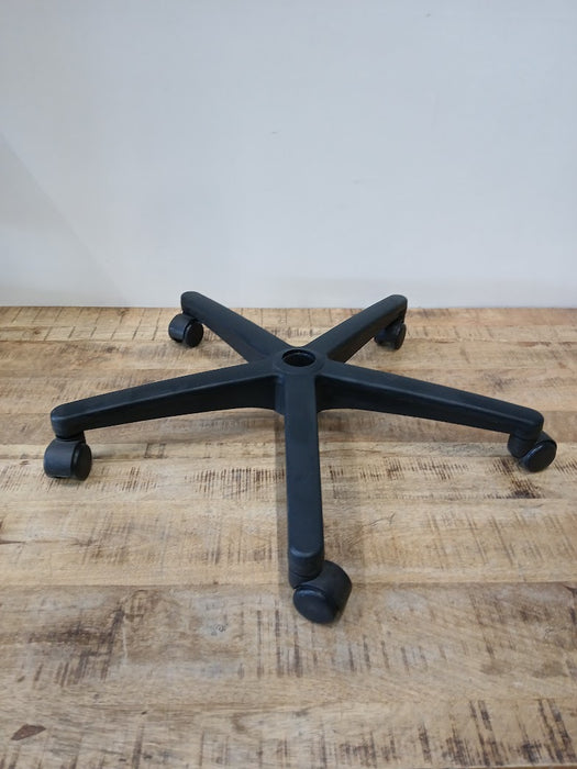 Voetkruis met AWP55 wieltjes Ahrend, zwart